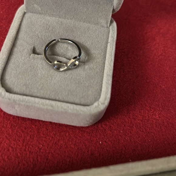 Infinity Toe Ring Silver - Picture 4 of 5